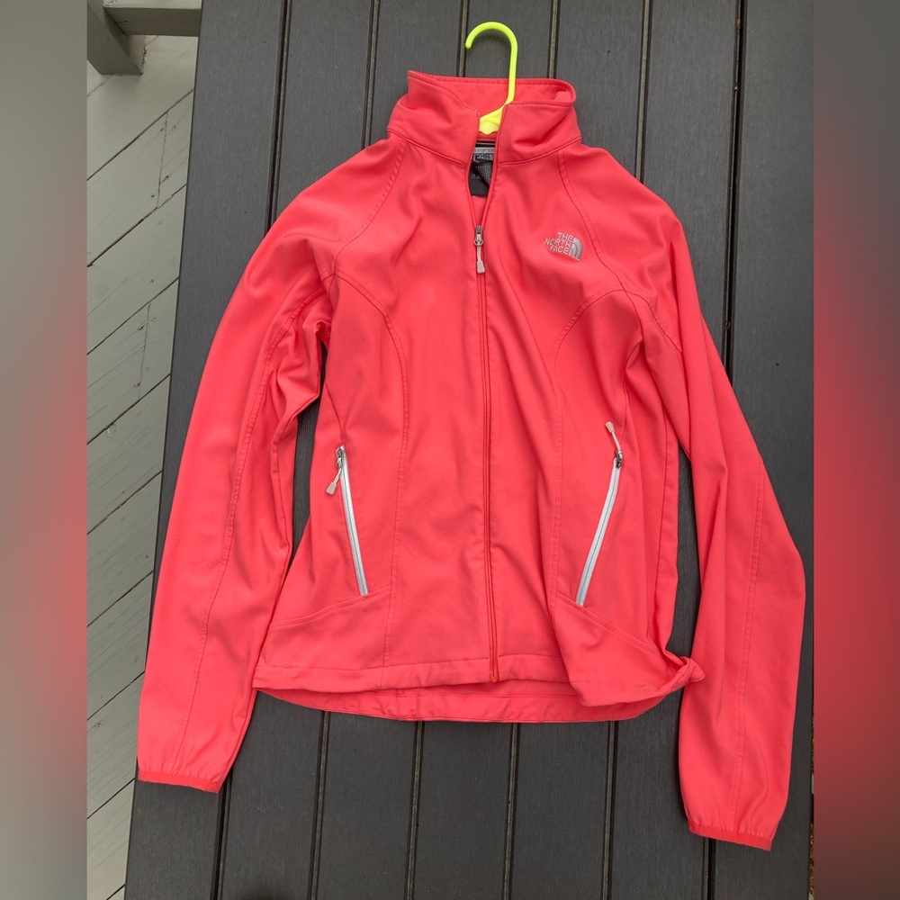 The North Face Women’s Spring/Summer Jacket Size Large Salmon/pink color